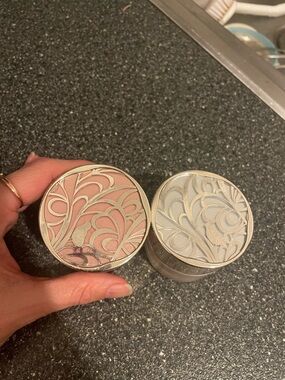 Kanebo Tawny Esthetude Luxue cream foundation